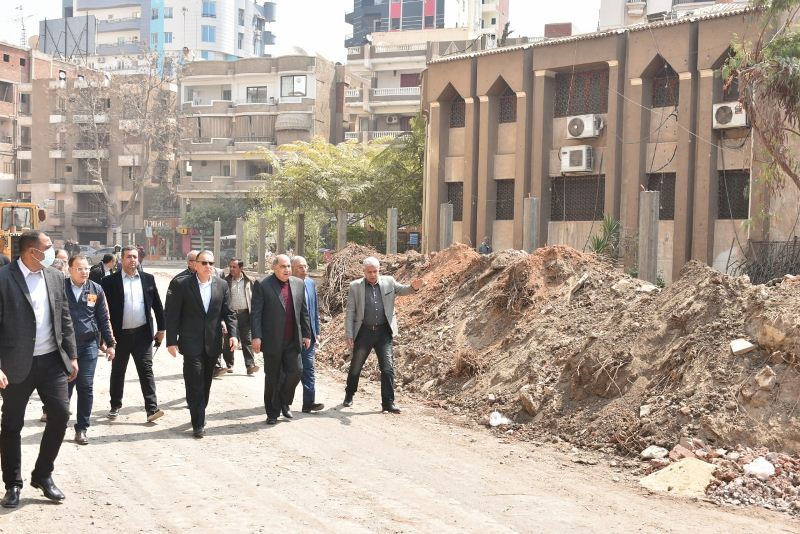محافظ الشرقية يطالب بسرعة الانتهاء من اعمال التطوير بشوارع الزقازيق