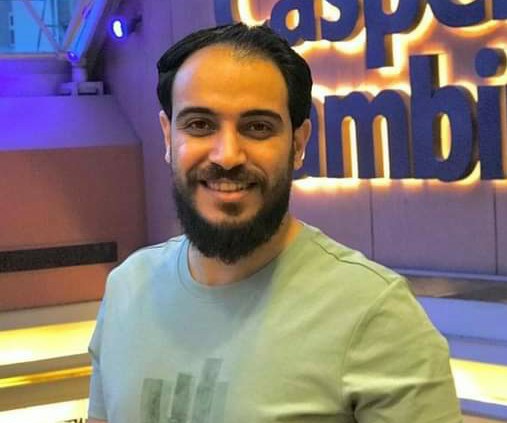 تعرف علي أبرز أعمال مصمم الجرافيك المصري «محمود شبيب» بعيد ميلاده